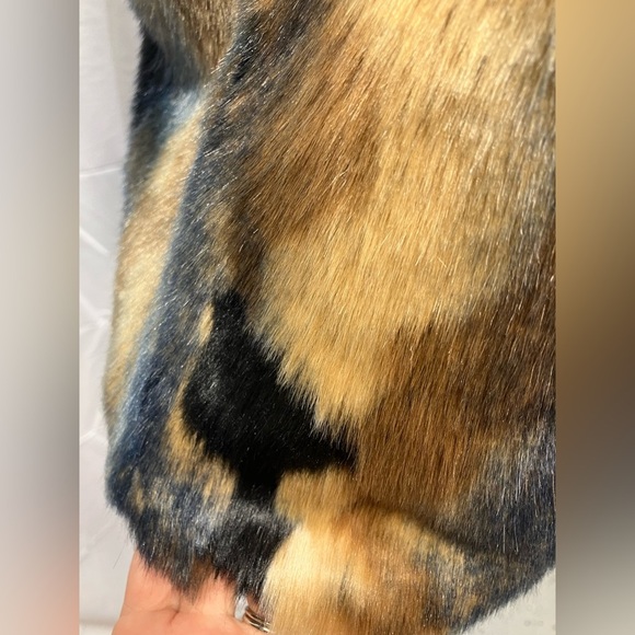 Arianna By Howard’s Faux Fur Vest Black Blue Tan hook & Eye Like New  Sm/M - Picture 5 of 12